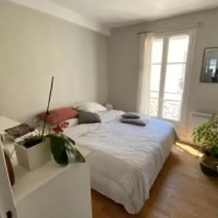 Apartman Very Bright Cocoon Near Buttes-chaumont *